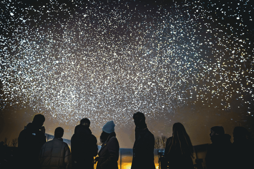 Where heritage glows: Maison Ruinart elevates its anniversary with immersive light art 2 Maison Ruinart
light art