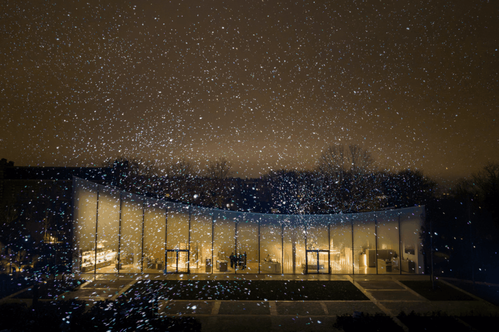 Maison Ruinart light art