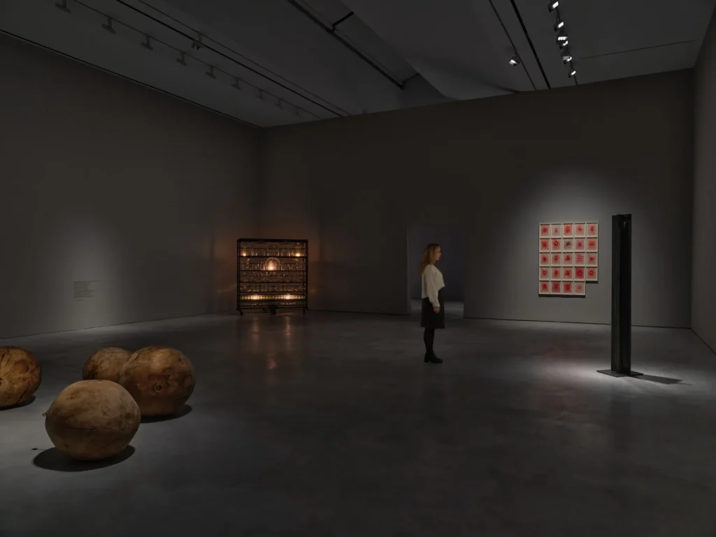 ‘Gathering Wool’, a Louise Bourgeois exhibition, at Hauser & Wirth 3 louise bourgeois exhibition
postwar art