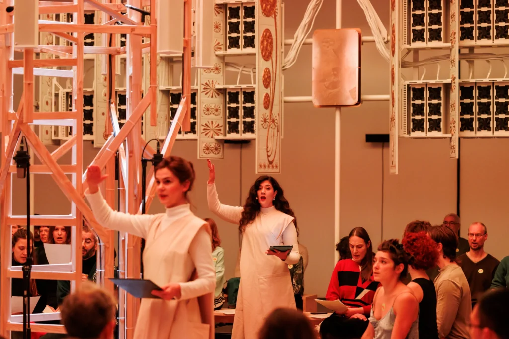 Human-AI collaboration takes center stage in Holly Herndon and Mat Dryhurst’s ‘Starmirror’ 5 human-AI
Holly Herndon and Mat Dryhurst
machine learning art