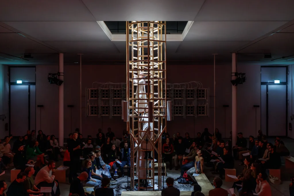 Human-AI collaboration takes center stage in Holly Herndon and Mat Dryhurst’s ‘Starmirror’ 4 human-AI
Holly Herndon and Mat Dryhurst
machine learning art