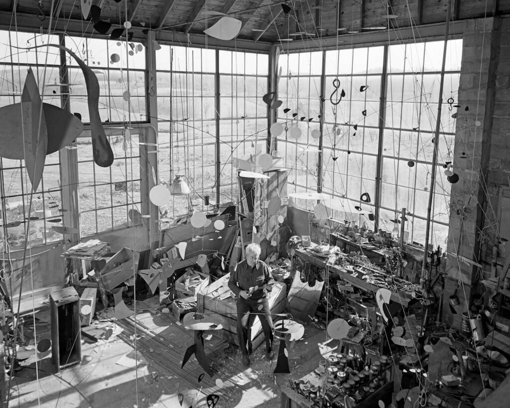 Home 8 Alexander Calder alexander calder art fondation louis vuitton in paris kinetic sculpture