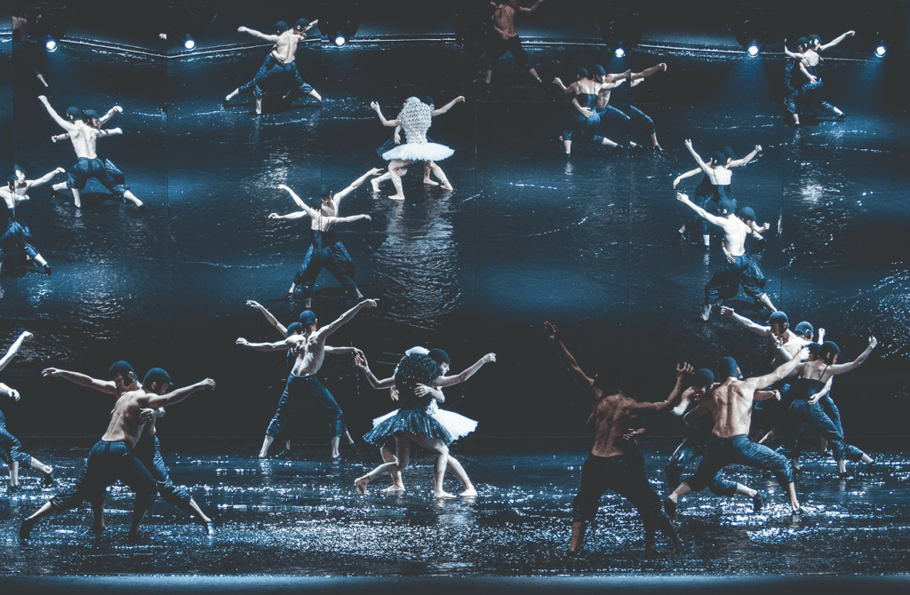 Color, chaos, human experience: Henrik Vibskov’s ongoing experiment 13 Henrik Vibskov
designer Henrik Vibskov
Scandinavian fashion
Danish designer