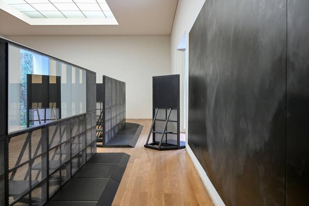 anne imhof
anne imhof exhibition
site-specific sculpture