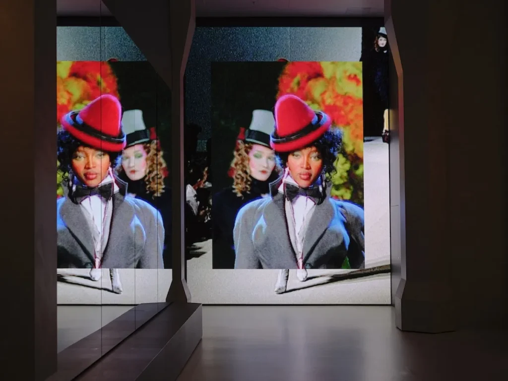 Westwood Kawakubo
fashion exhibition
punk fashion history
body and clothes