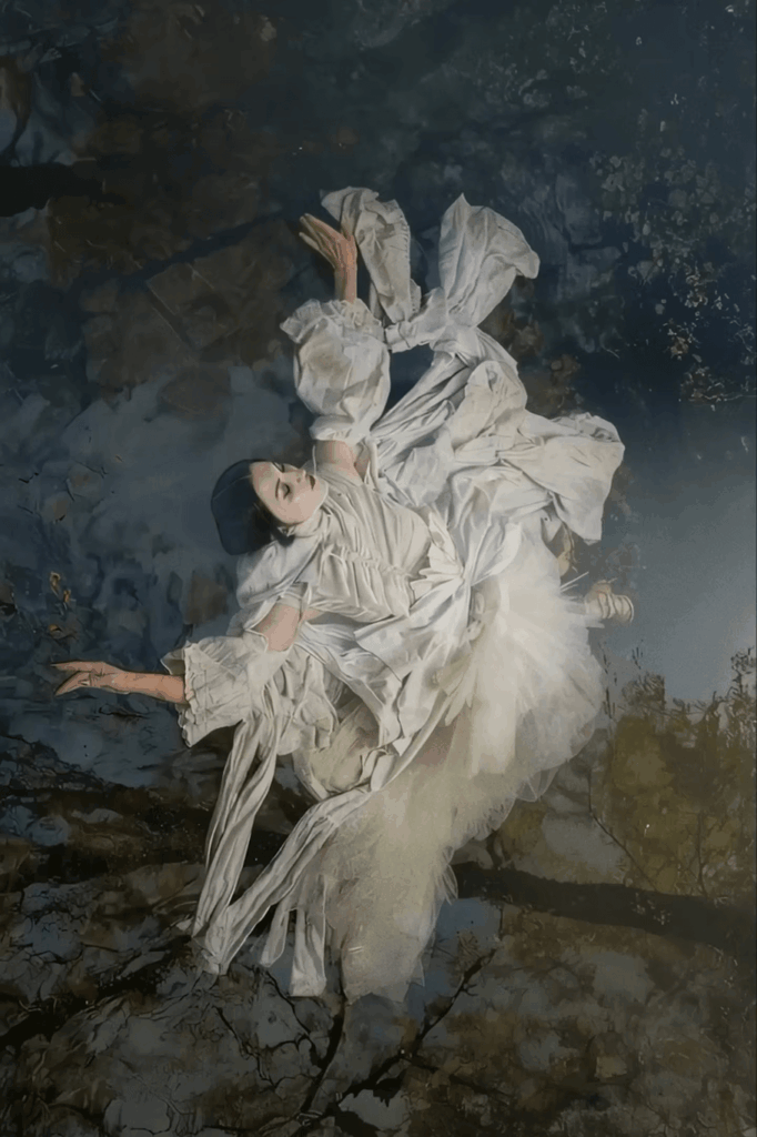 Ray-Ban Meta glasses
fashion film
smart glasses
fashion and technology