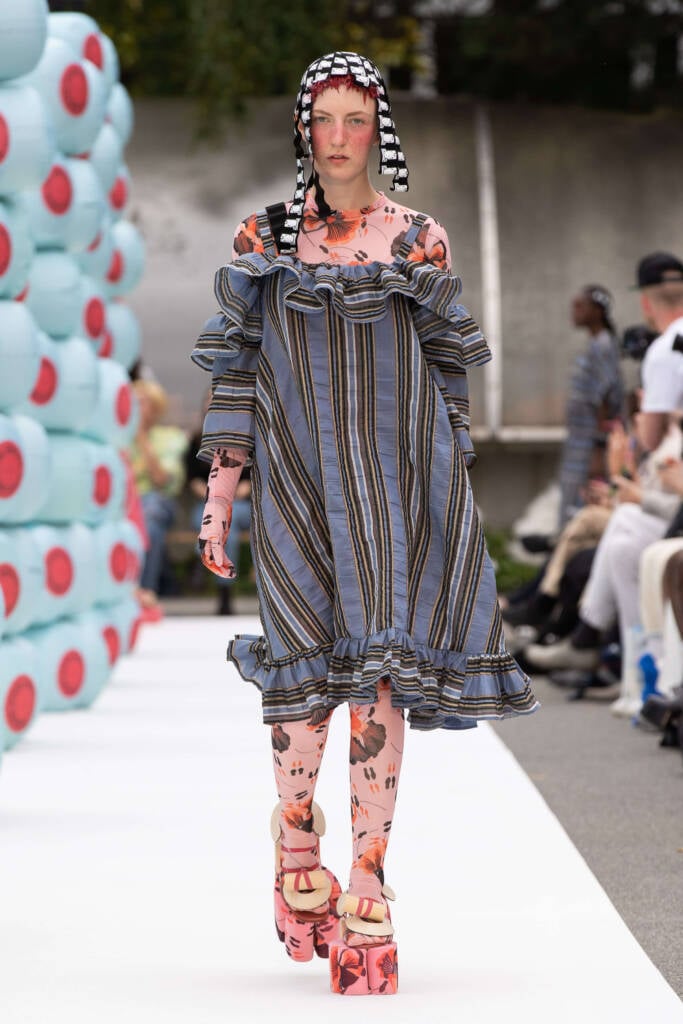 Color, chaos, human experience: Henrik Vibskov’s ongoing experiment 5 Henrik Vibskov
designer Henrik Vibskov
Scandinavian fashion
Danish designer