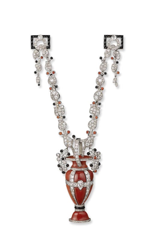 A new jewelry exhibition in Rome explores Cartier’s dialogue with antiquity 6 jewelry exhibition
ancient sculptures
Cartier Collection