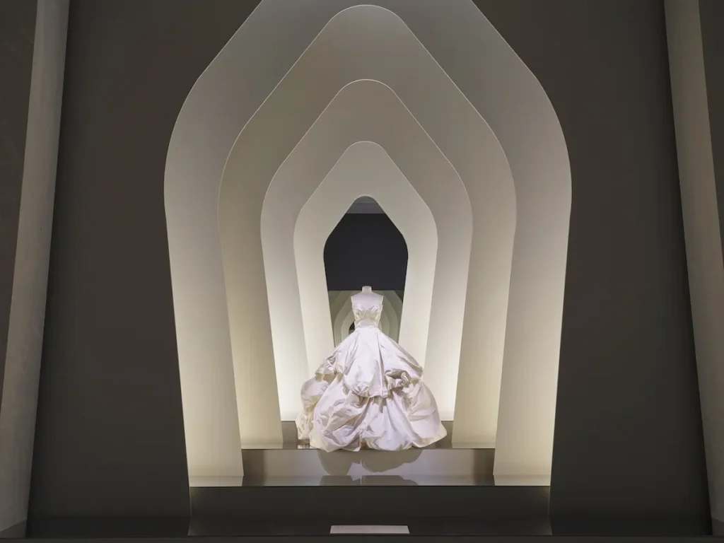 Westwood Kawakubo
fashion exhibition
punk fashion history
body and clothes