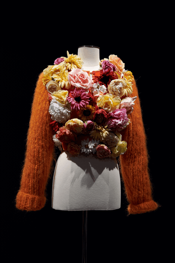 fashion as art
fashion exhibition
upcycling in fashion