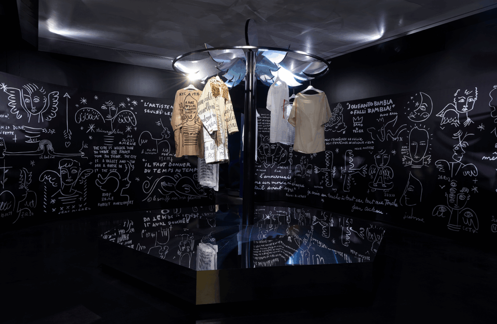 fashion as art
fashion exhibition
upcycling in fashion