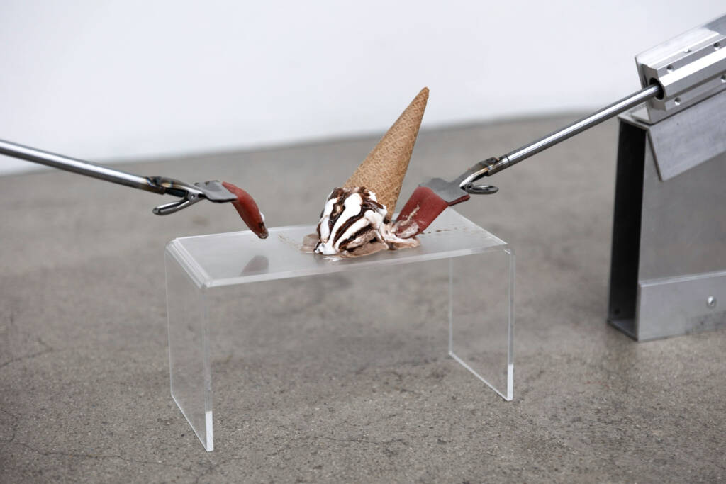 Leonard Iheagwam
artist Soldier
speculative futures
collective memory