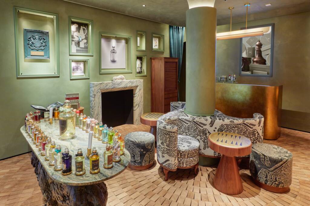 Maggi Hambling reimagines Penhaligon’s Endymion in a limited-edition collaboration 3 Maggi Hambling
Endymion Concentré
collectable perfumes