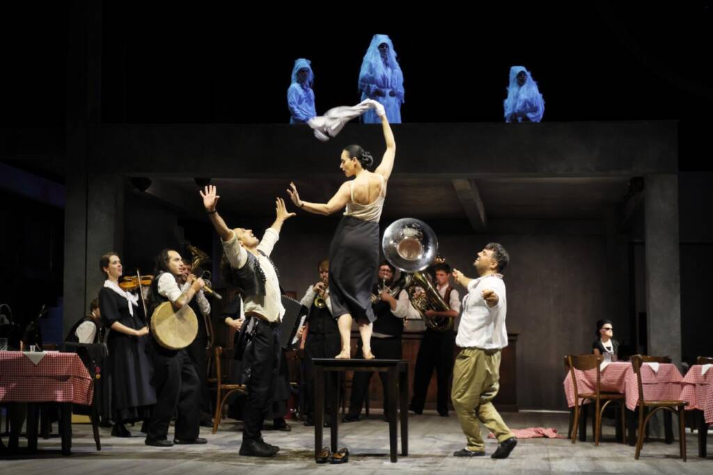 Marina Abramović
Balkan folklore
Performance art
Marina Abramović interview