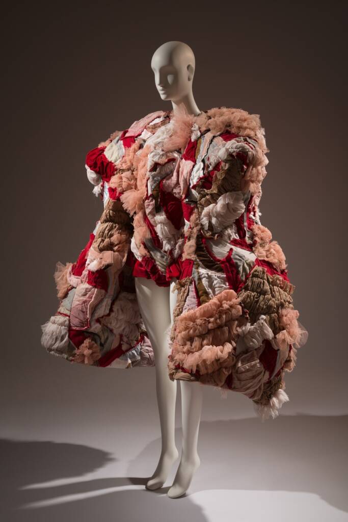 Art X Fashion
Is fashion art
fashion and fine art