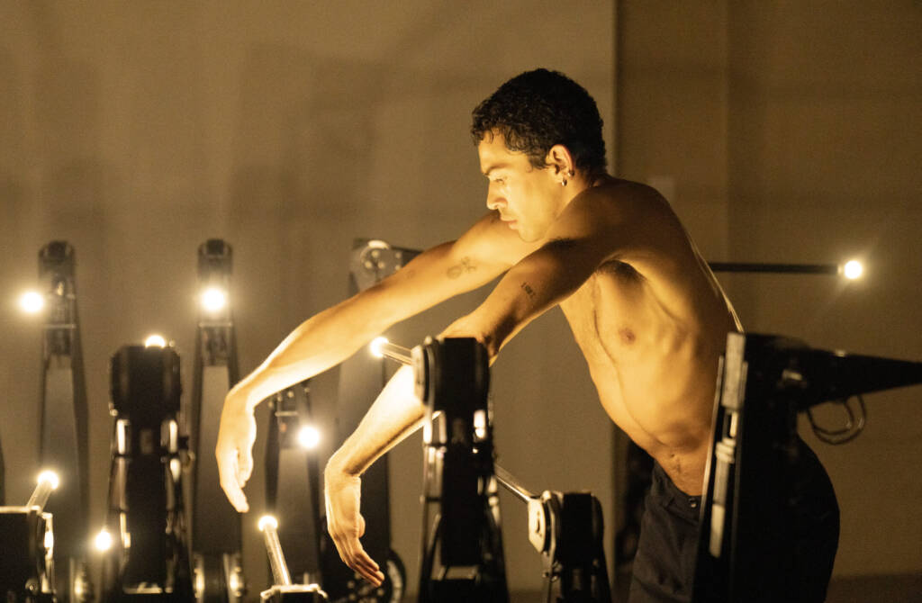 Wayne McGregor Infinite Bodies
Wayne McGregor
age of AI
On The Other Earth