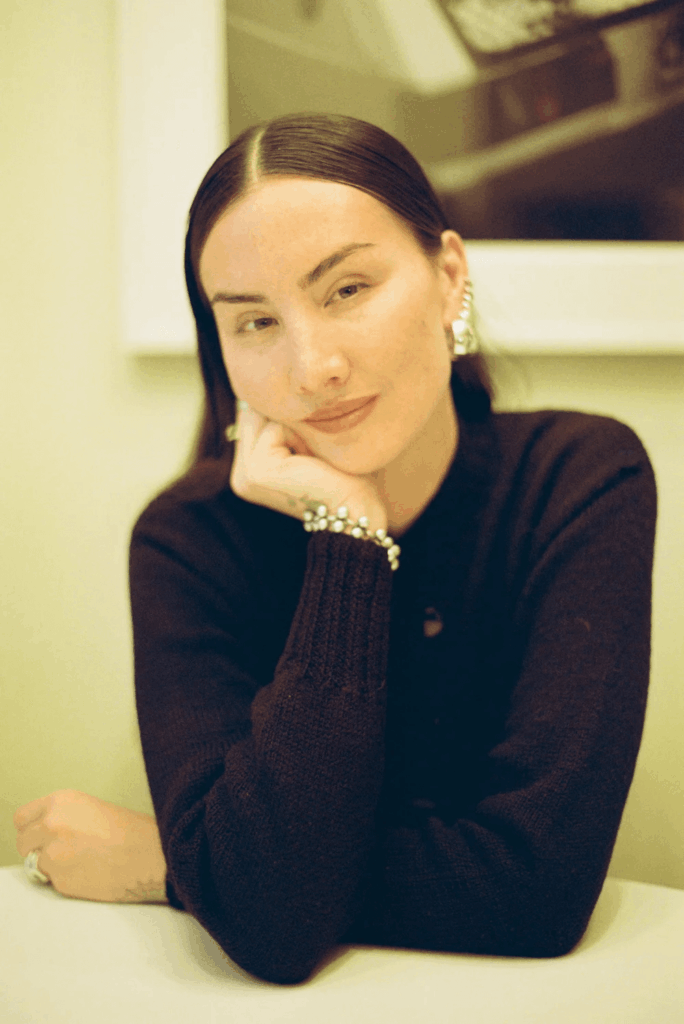 Miyako Bellizzi
Marty Supreme
costume design