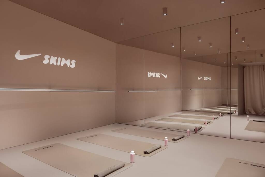 NikeSKIMS Paris
Nike SKIMS
immersive pop-up