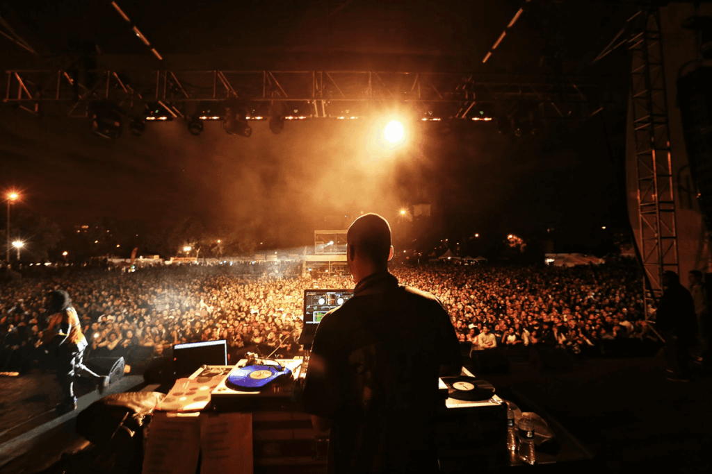 Sky DJing for Lupe Fiasco 2