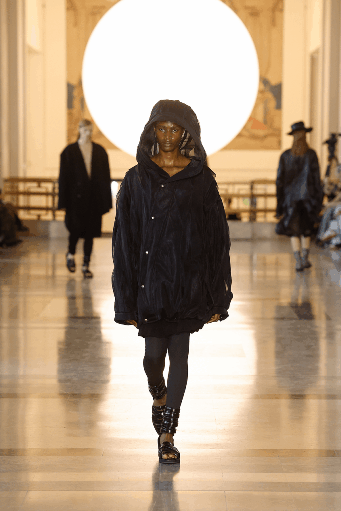 Jay Songzio
Songzio
avant-garde elegance