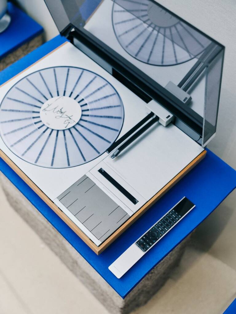 Bang & Olufsen
Paris Fashion Week 2026
sound experience