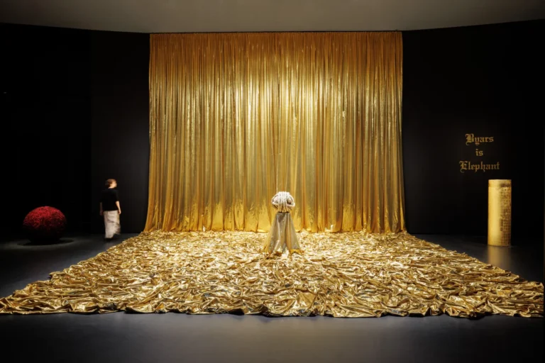 chiaroscuro Pinault Collection light and shadow in art bourse de commerce pinault collection