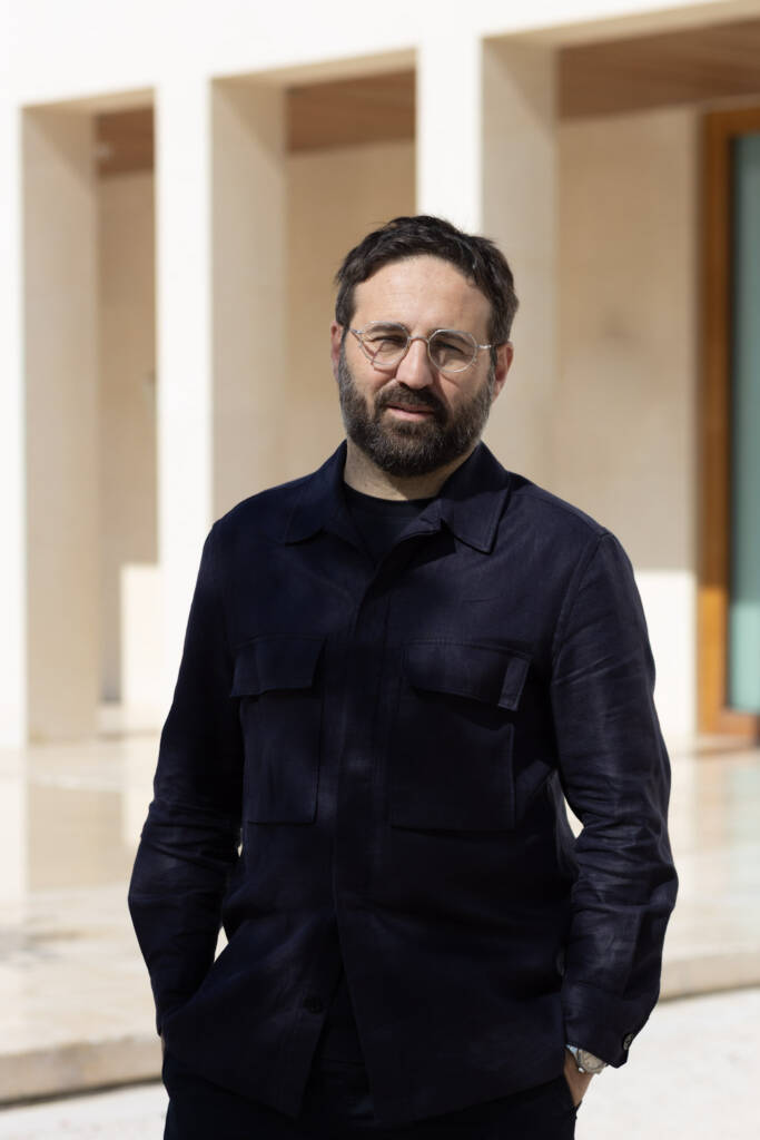 Vincenzo de Bellis on shaping the art market and global platforms 1 Vincenzo de Bellis
Art Basel
art market
institutional leadership