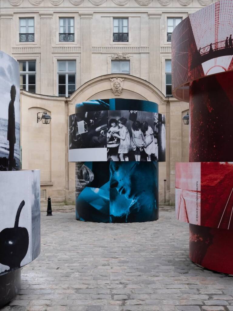 dover street market paris
SIX Magazine