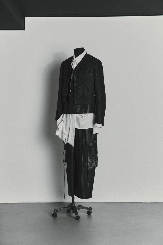 Jay Songzio
Songzio
avant-garde elegance