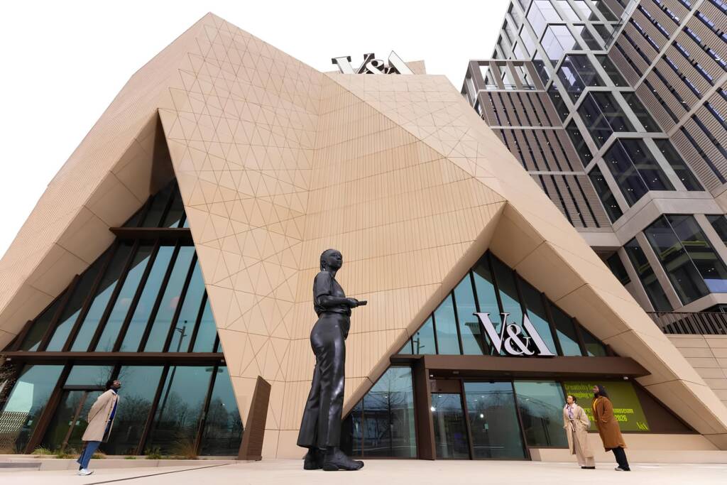 Thomas J Price
V&A East Museum
public art