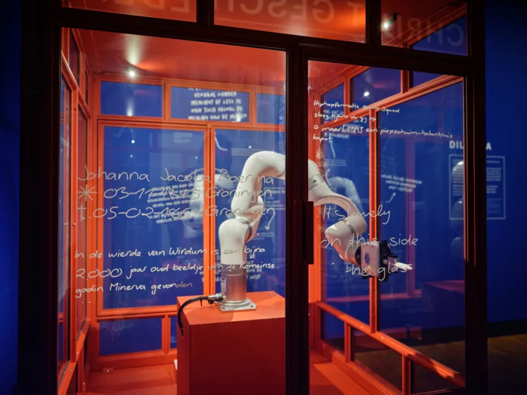 fusion of art and technology robot arm Human-like presence