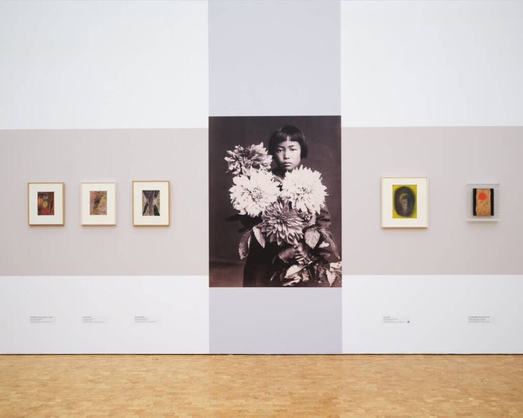 Yayoi Kusama
infinity mirror room
pumpkin sculptures