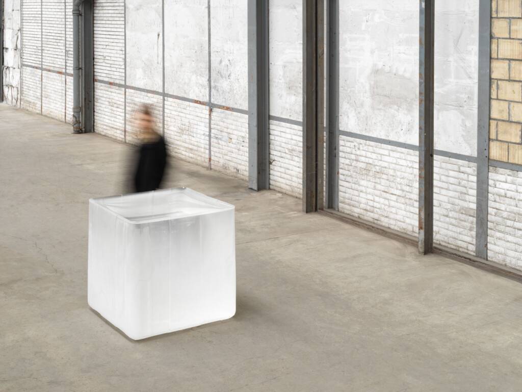 Roni Horn
roni horn drawings
Water in art