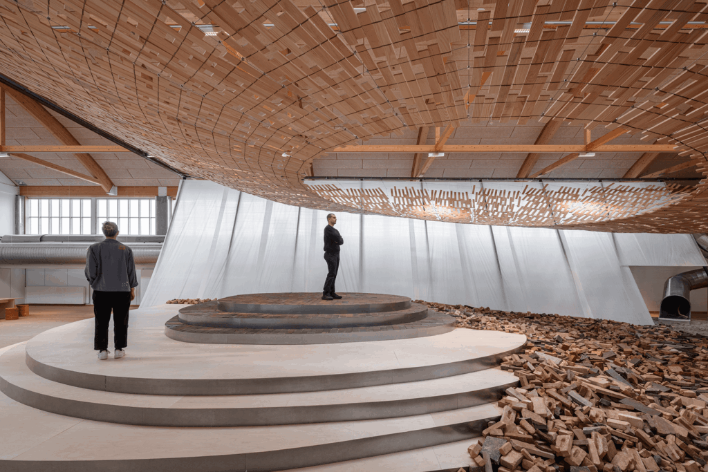 Soft architecture in motion: experience Kengo Kuma’s ‘Earth | Tree’ 1 soft architecture
sensory architecture
Kengo Kuma