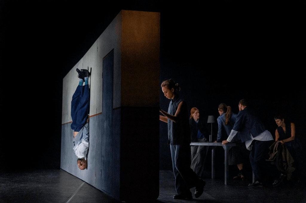 Fernando Melo
contemporary dance
experimental choreography