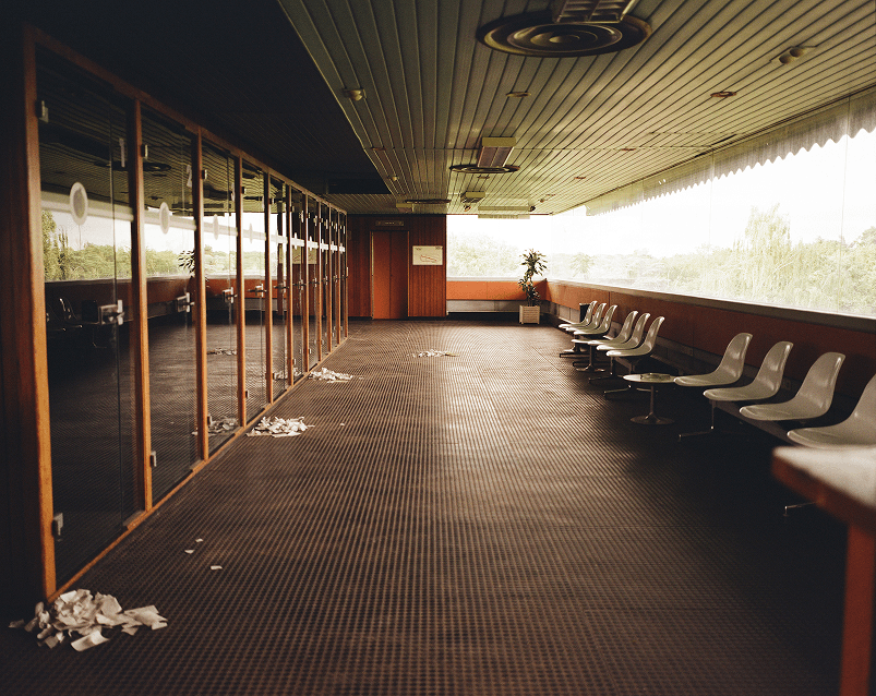 SAINT LAURENT BABYLONE
Neil Faveris-Essadi