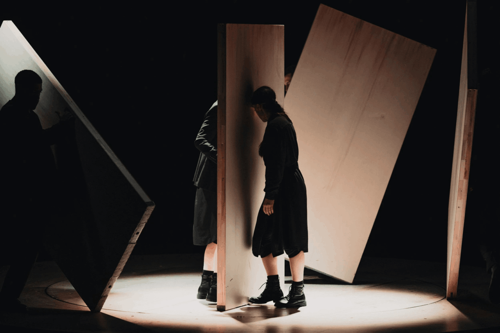 Fernando Melo
contemporary dance
experimental choreography