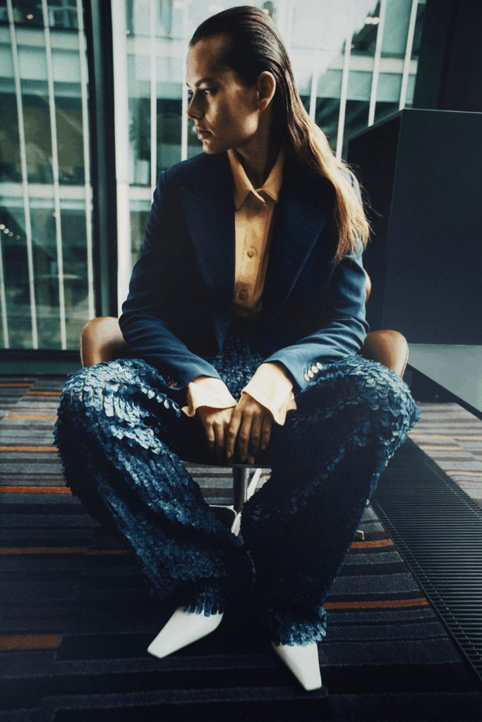 Strange Office hube 04