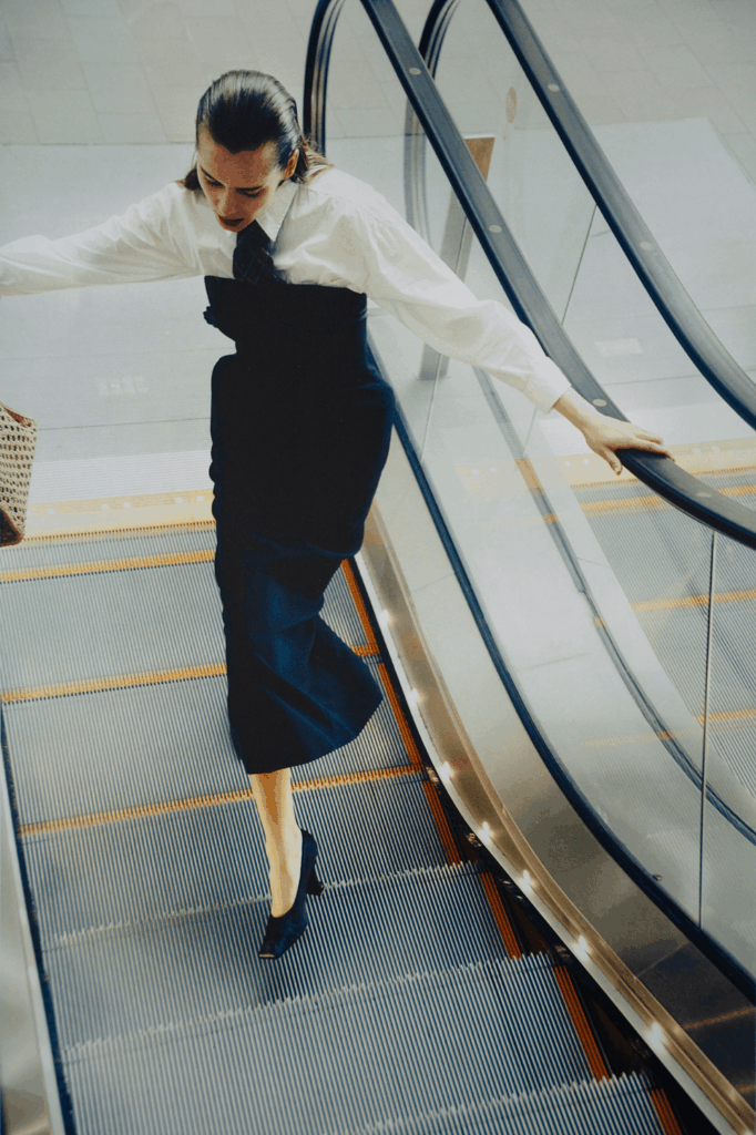 Strange Office hube 08