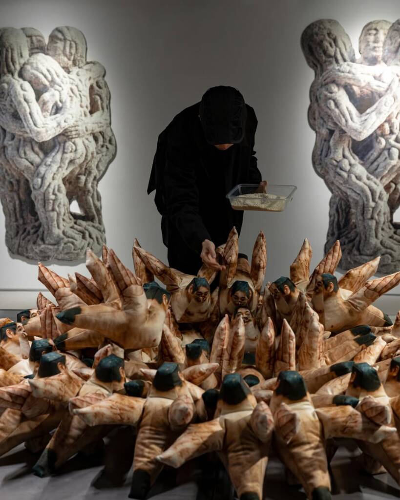 ‘Homo Animalis’: a surreal reflection on human instinct at Galerie Noir 1 Songzio
Homo Animalis
