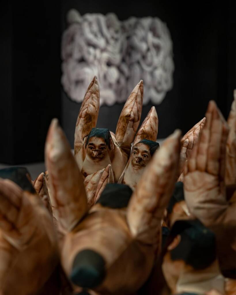 ‘Homo Animalis’: a surreal reflection on human instinct at Galerie Noir 2 Songzio
Homo Animalis