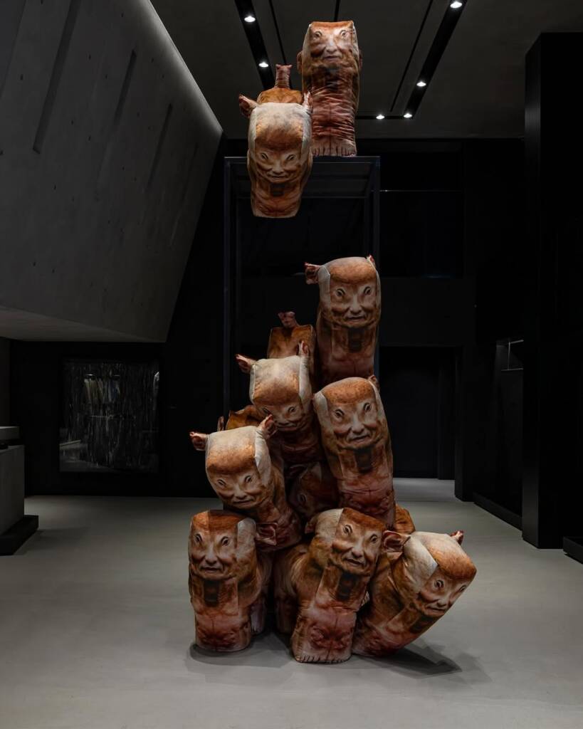 ‘Homo Animalis’: a surreal reflection on human instinct at Galerie Noir 3 Songzio
Homo Animalis
