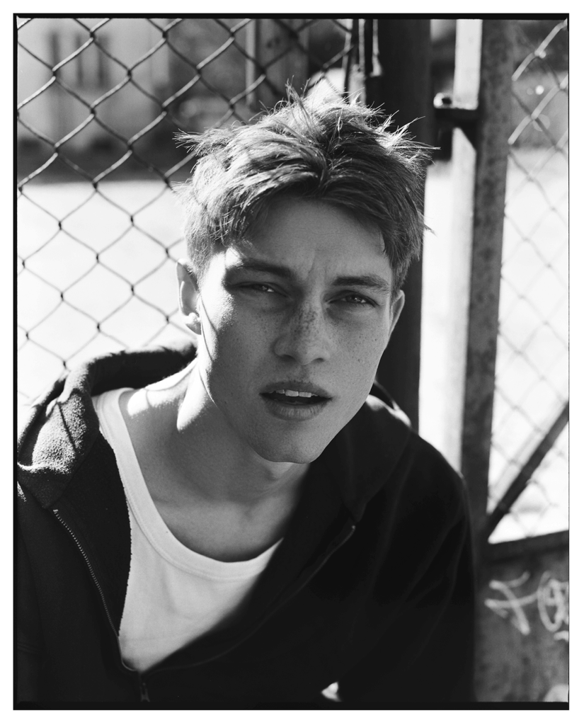 LEO 2 fashion editorials