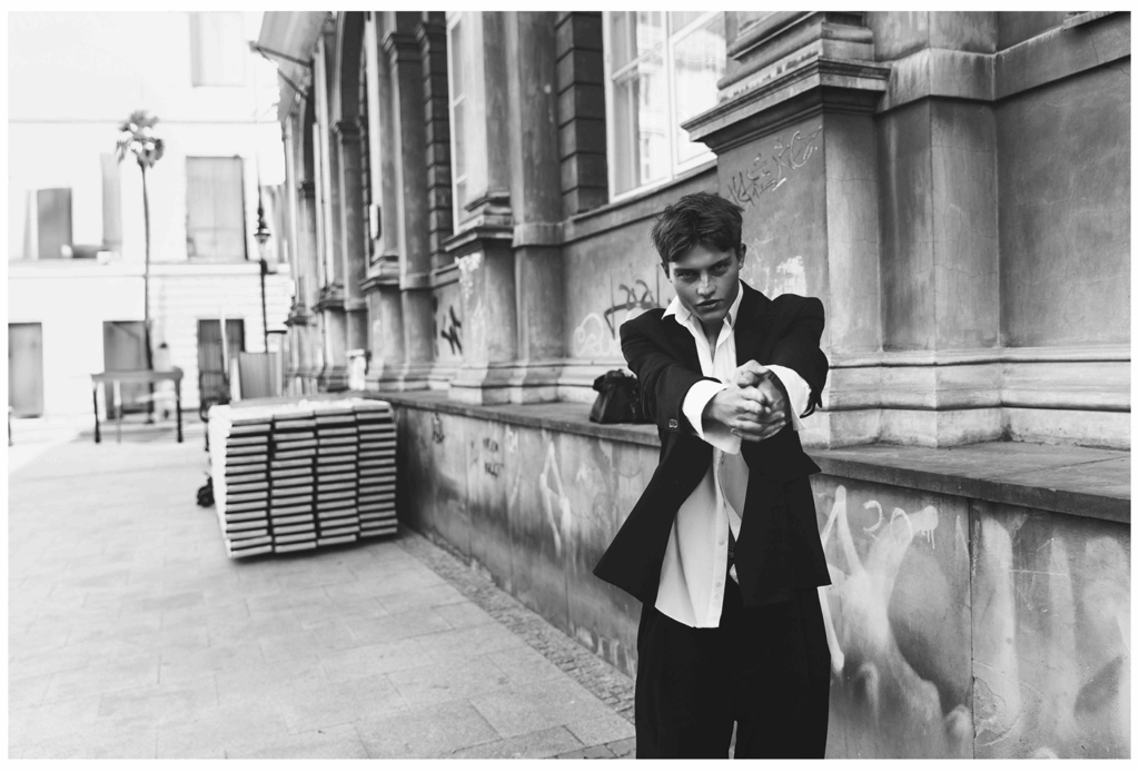 LEO 7 fashion editorials