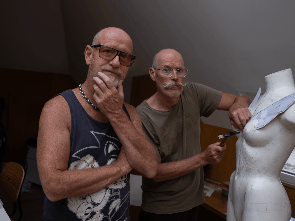Whitaker Malem met gala bodycasting human form in contemporary art