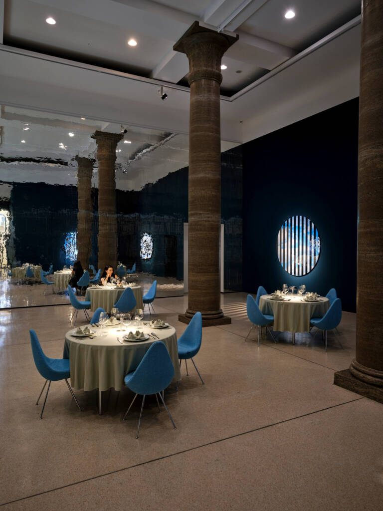 Elmgreen & Dragset
elmgreen & dragset art
figurative sculpture