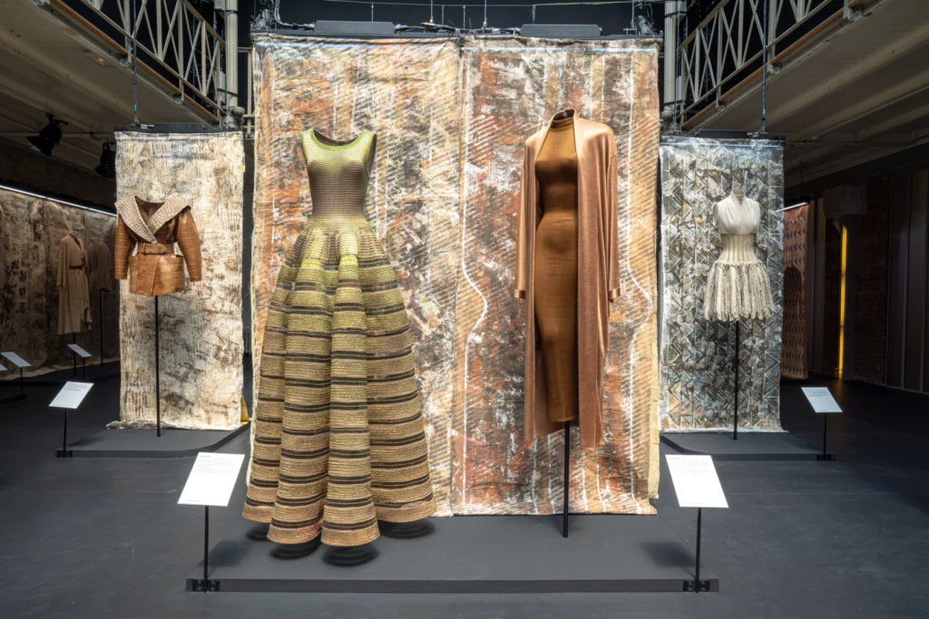Home 8 azzedine alaia inspiration fashion exhibition azzedine alaia archive Olivier Saillard