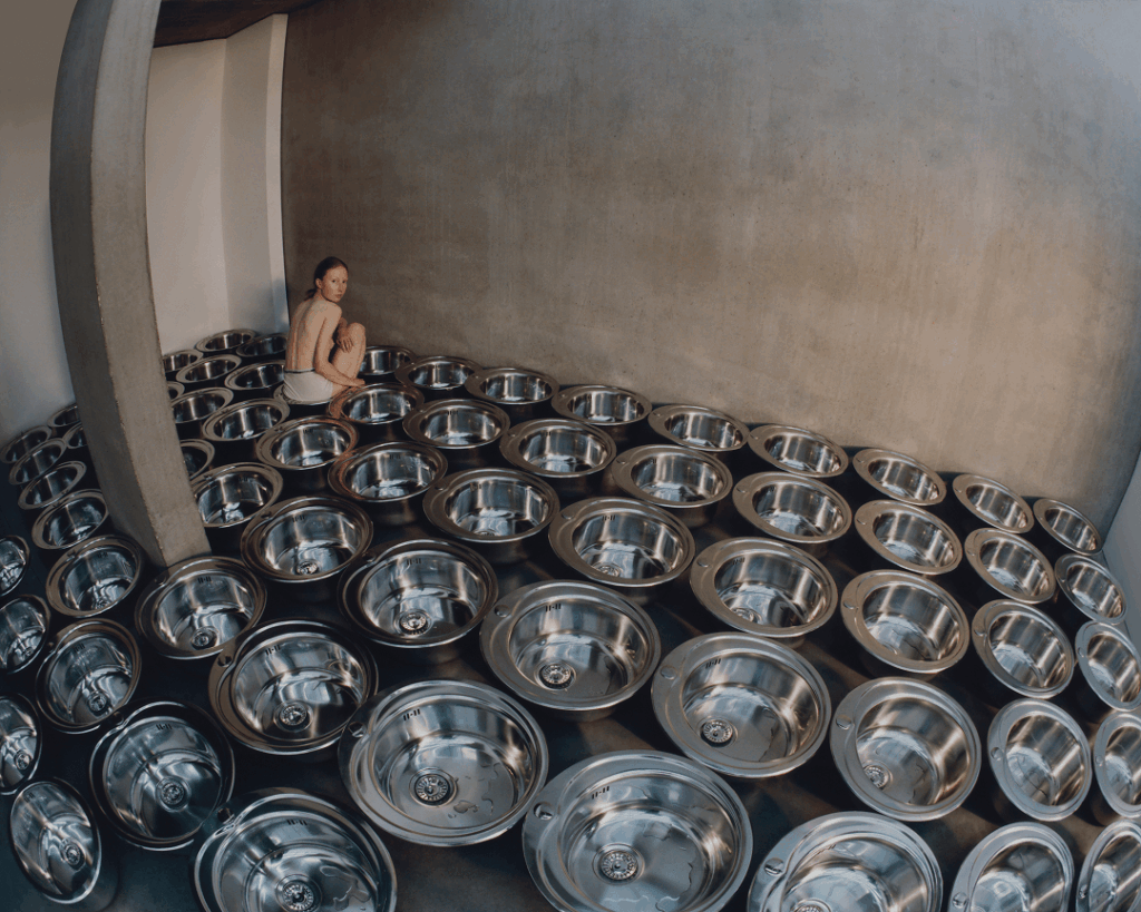 Home 8 Lisa Jahovic Humour in art analogue photography everyday objects in art