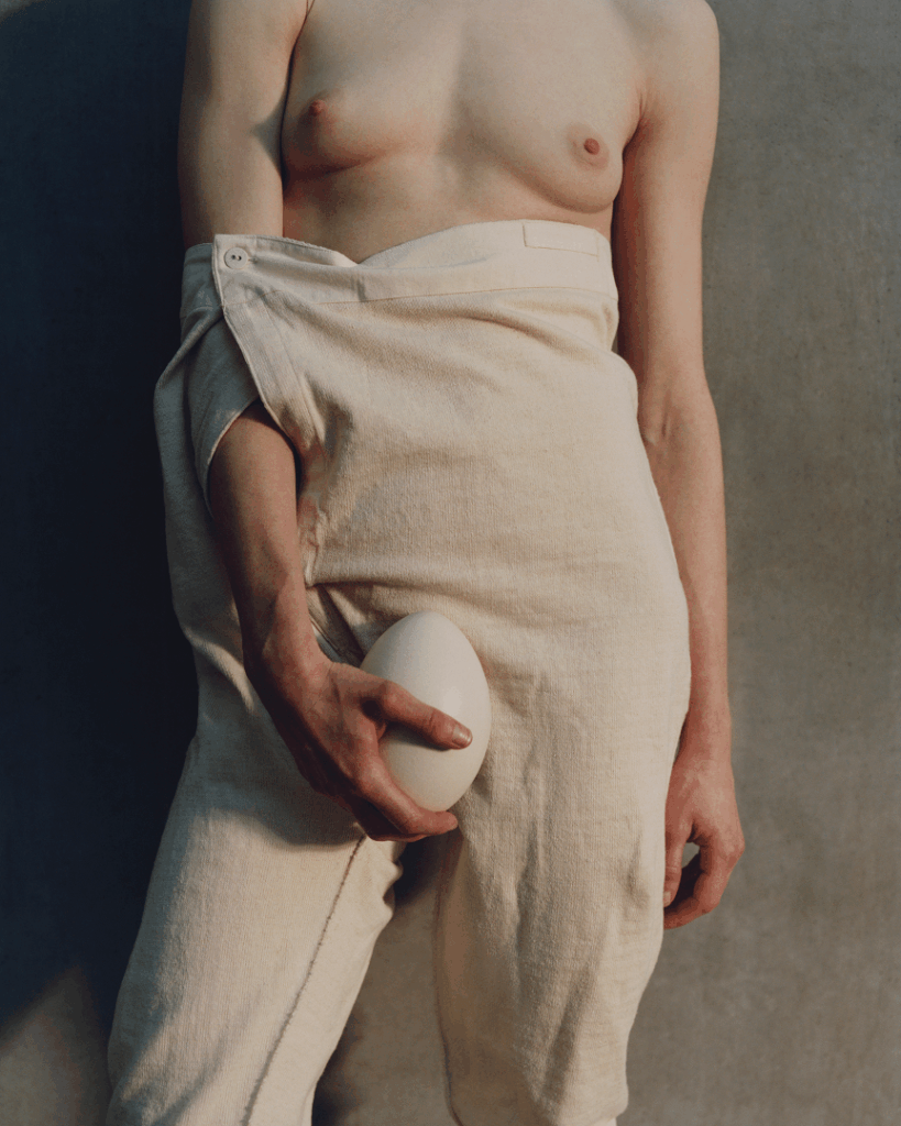 For Lisa Jahovic, time is material 3 Lisa Jahovic
Humour in art
analogue photography
everyday objects in art