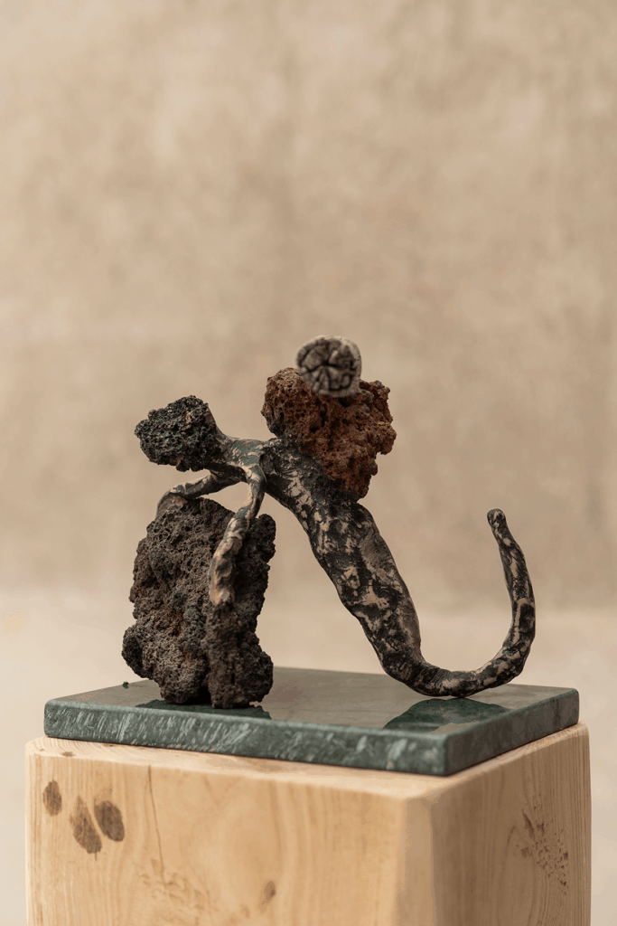 Listening to matter: Leo Orta on weaving memory, place, and the living world 6 Leo Orta
material ecology
biomorphic sculptures